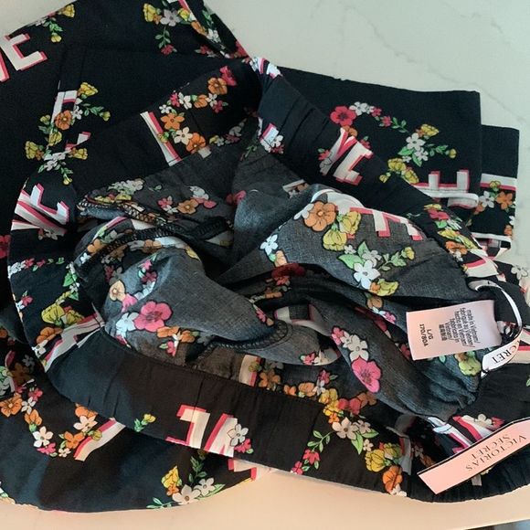 NWT Victoria’s Secret PJ Pants - Picture 7 of 12